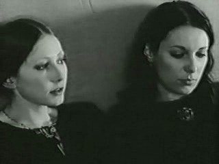 Veronika (Françoise Lebrun) et Marie (Bernadette Lafont)